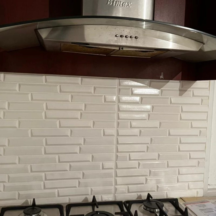 دیوارپوش فومی پشت چسبدار شمش ( آجر مشبک) سایز 70در77 cm ضخامت 8میل (پس کرایه)