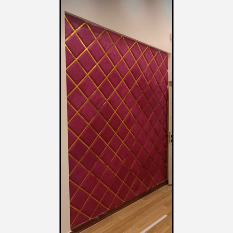 نوارPVC (تسمه) پشت چسبدار عرض 1.5cm طلایی رول 20متری (پس کرایه)