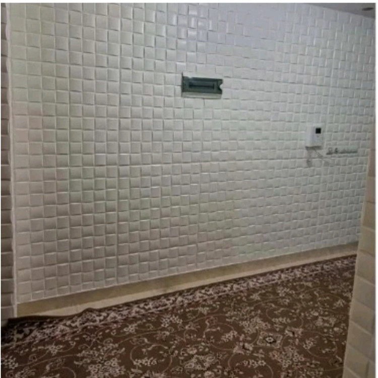 دیوارپوش فومی پشت چسبدار مربع مشبک 70در70 cm ضخامت 8میل (پس کرایه)