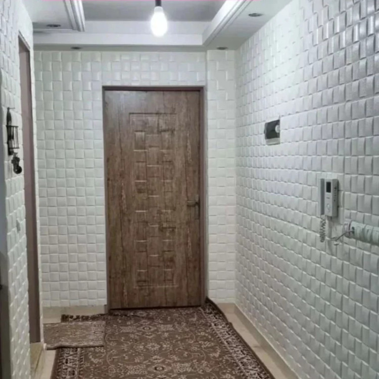 دیوارپوش فومی پشت چسبدار مربع مشبک 70در70 cm ضخامت 8میل (پس کرایه)
