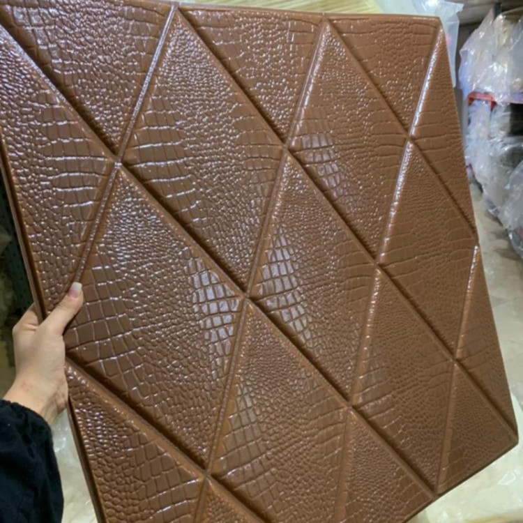 دیوارپوش فومی پشت چسبدار لوزی سایز 70در70 cm (پوست کروکودیل) ضخامت 8میل (پس کرایه)