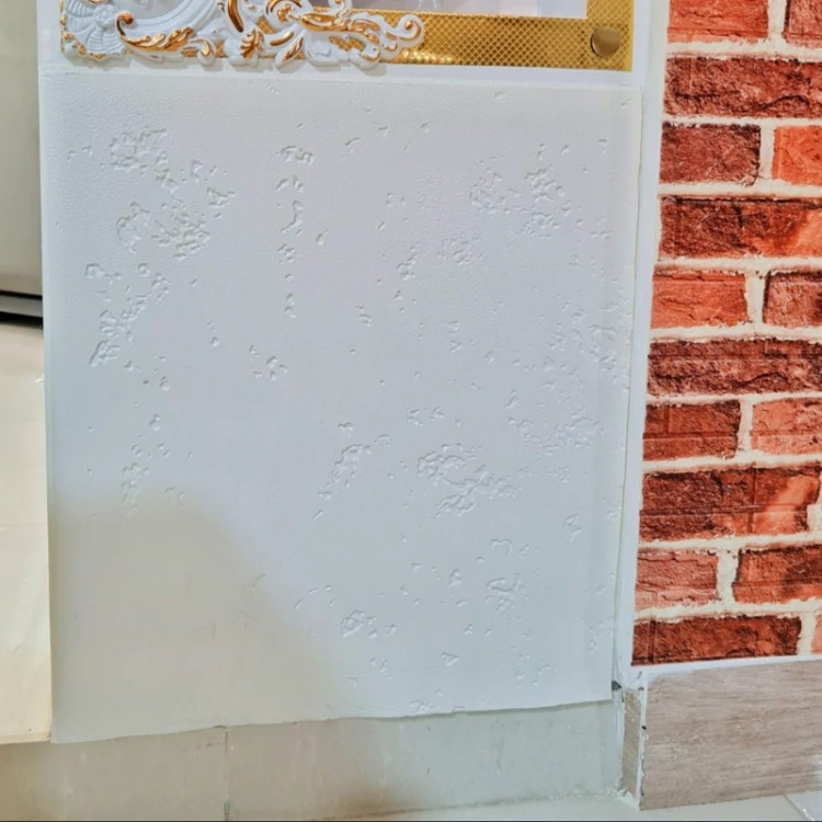 دیوارپوش پتینه فومی پشت چسبدار سفید 70در70 cm ضخامت 7میل (پس کرایه)