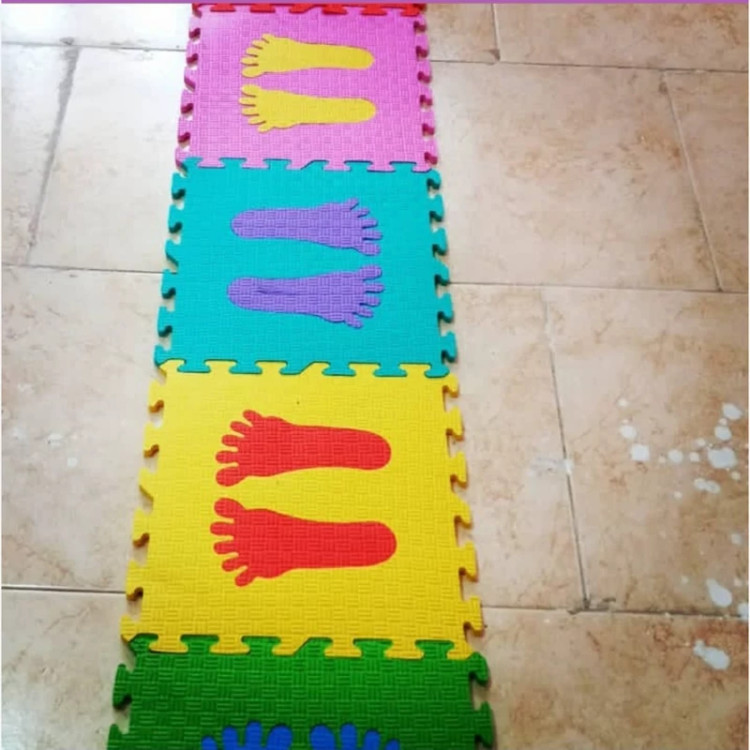 کفپوش تاتامی کودک ابعاد 33در33 cm (مدل رَدپا) بسته 8تایی جمعاً حدود یک مترمربع (پس کرایه)