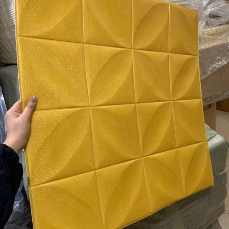 دیوارپوش فومی پشت چسبدار چهار پر 70در70 cm ضخامت 8میل (پس کرایه)