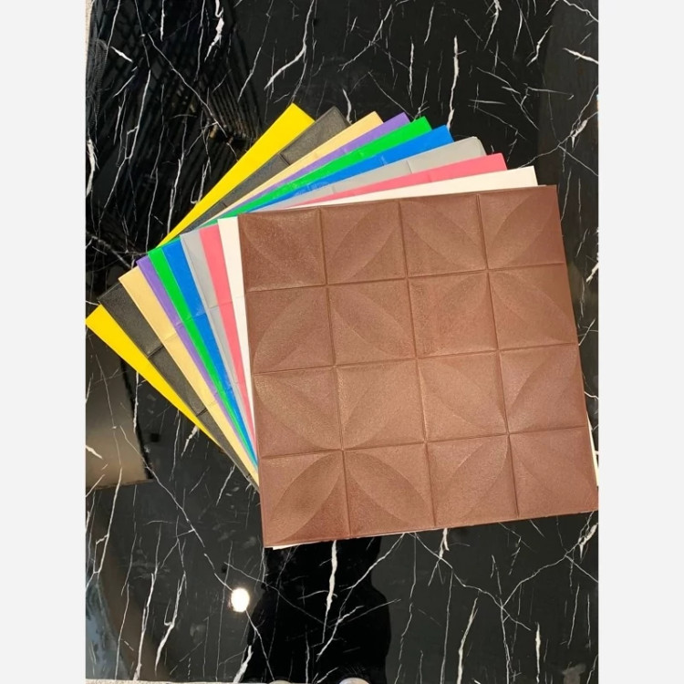 دیوارپوش فومی پشت چسبدار چهار پر 70در70 cm ضخامت 8میل (پس کرایه)