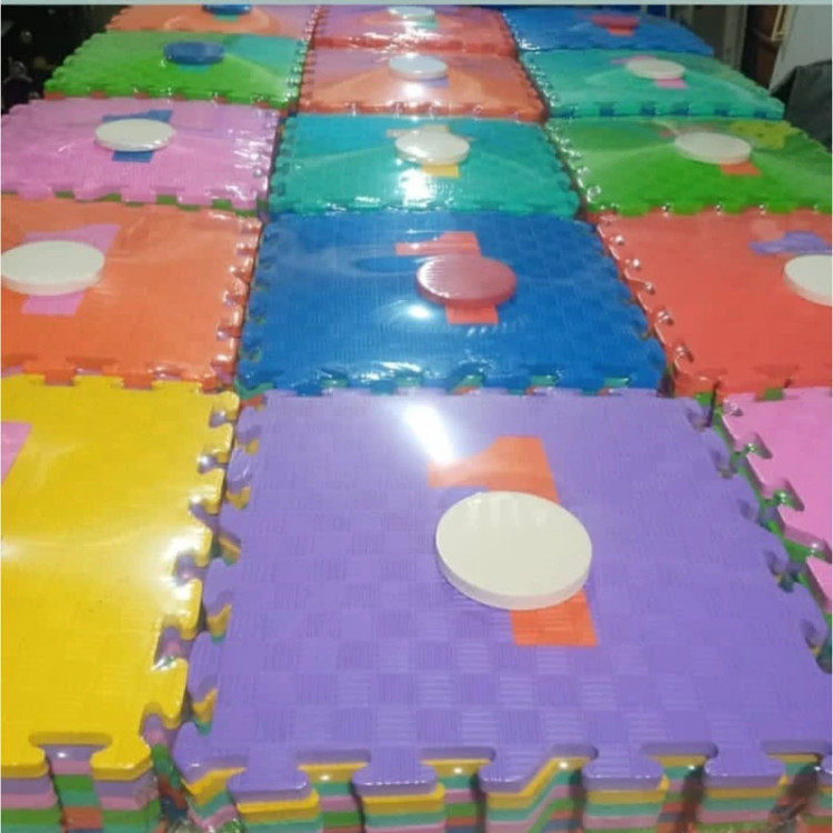 کفپوش تاتامی کودک ابعاد 33در33 cm (مدل اعداد) بسته 9تایی (پس کرایه)