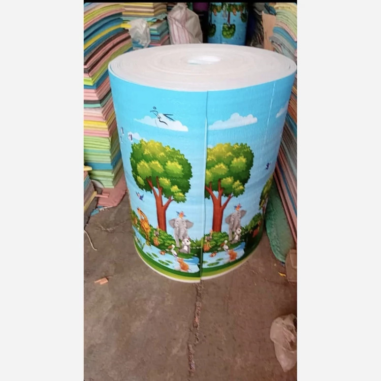 دیوارپوش رولی مهدکودک عرض 1متر، ضخامت 8میل (طول رول 50متر)(پس کرایه)