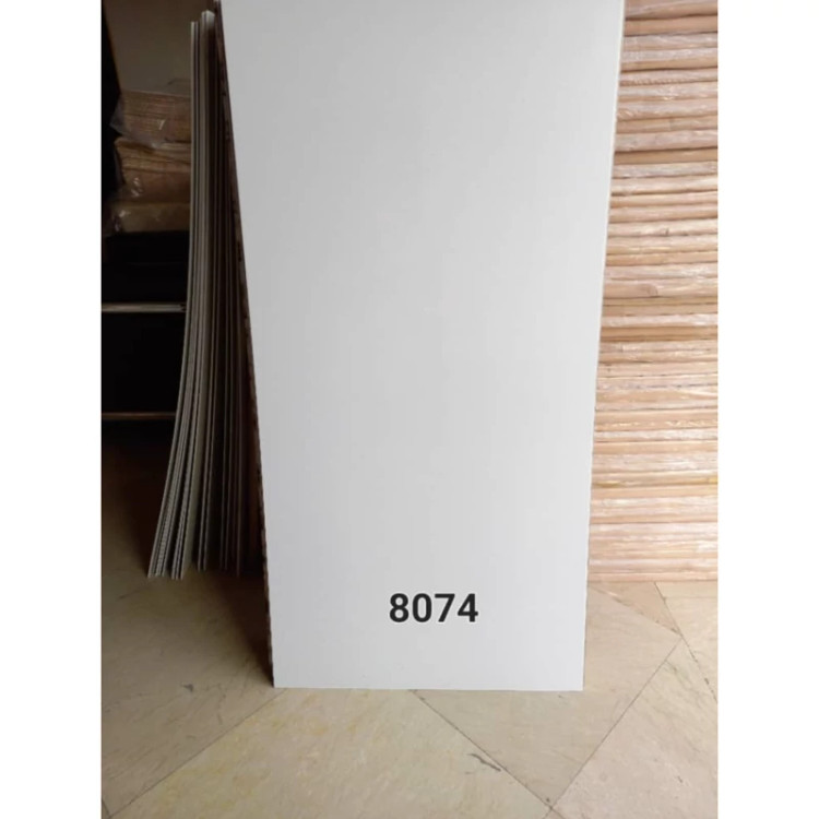 ماربل شیت کد 8074 سفید هایگلاس ابعاد 122در280 cm ضخامت 2.5میل (پسکرایه)