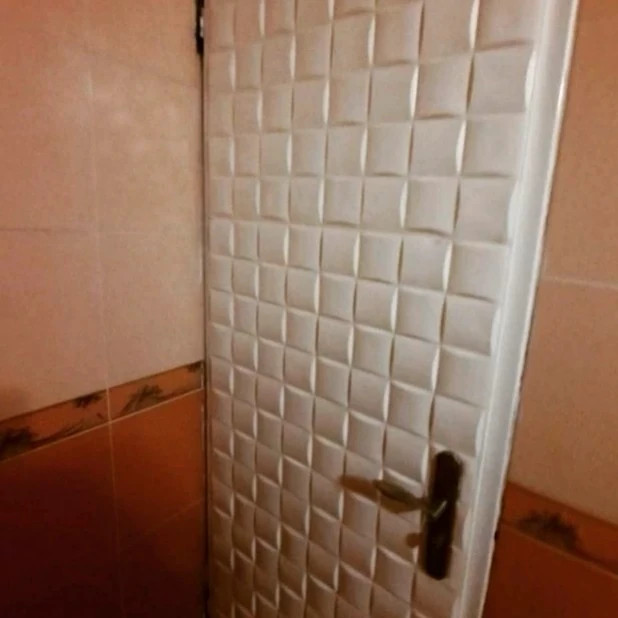 دیوارپوش فومی رولی مربع مشبک پشت چسبدار 70در280 cm، ضخامت 7میل (پس کرایه)