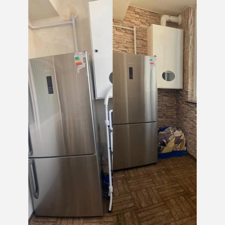 دیوارپوش فومی پشت چسبدار وارداتی کد 3303 ابعاد70در70 cm ضخامت 5میل (پس کرایه)
