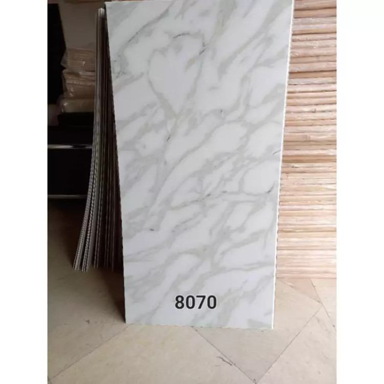 ماربل شیت کد 8070 ابعاد 122در280 cm ضخامت 2.5میل (پس کرایه)