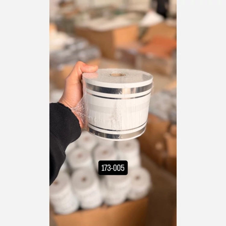 قرنیز فومی پشت چسبدار کد 005-173 ابعاد 10cmدر5متر، ضخامت 4میل (پس کرایه)