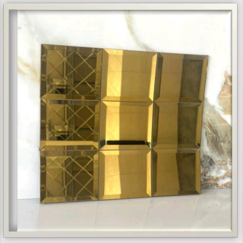 تایل آینه ای 10در10 طلایی کد T6004 ابعاد30در30 پشت چسبدار (پسکرایه)