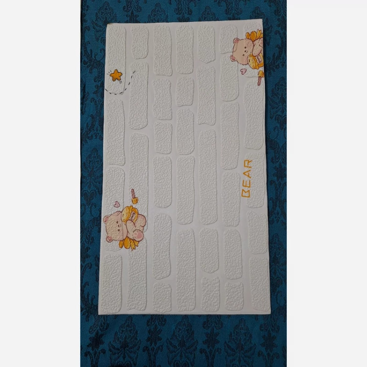 دیوارپوش فومی پشت چسبدار طرح خرسی کودک، ابعاد70در70 cm، ضخامت 5میل(پس کرایه)