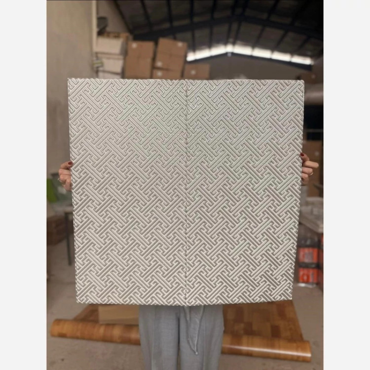 دیوارپوش فومی پشت چسبدار وارداتی کد 05-109 ابعاد70در70 cm ضخامت 5میل (پس کرایه)