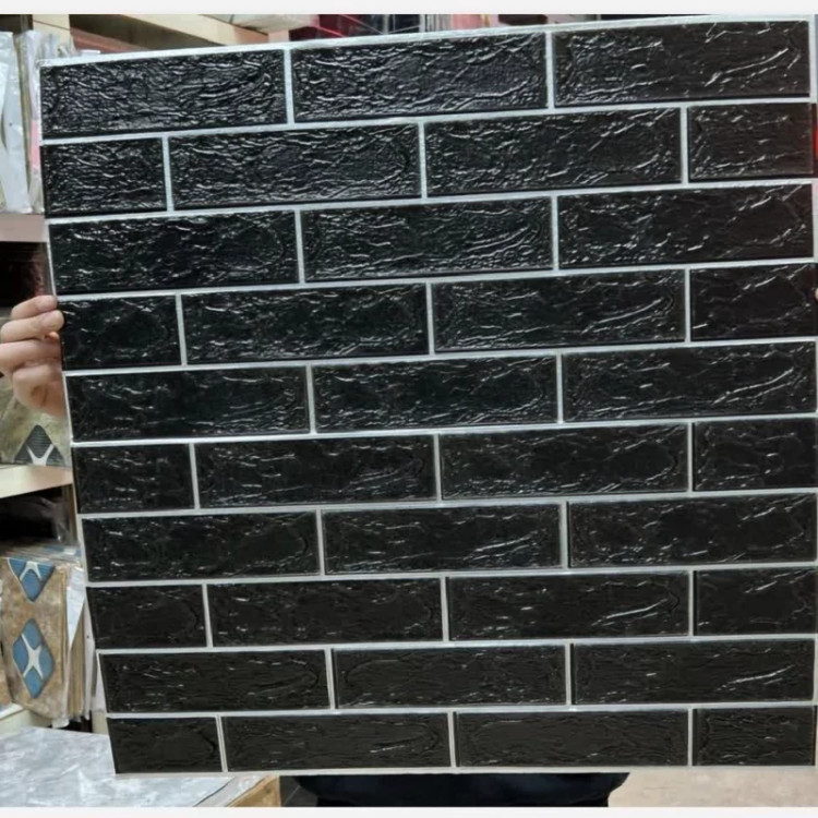 دیوارپوش فومی پشت چسبدار وارداتی مشکی بندسفید ابعاد70در70 cm، ضخامت 5میل(پس کرایه)