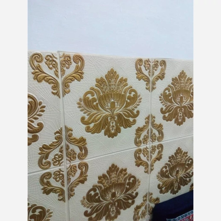 دیوارپوش فومی پشت چسبدار (کد Rs065-D07) ابعاد70در70 cm ضخامت 4میل(پس کرایه)