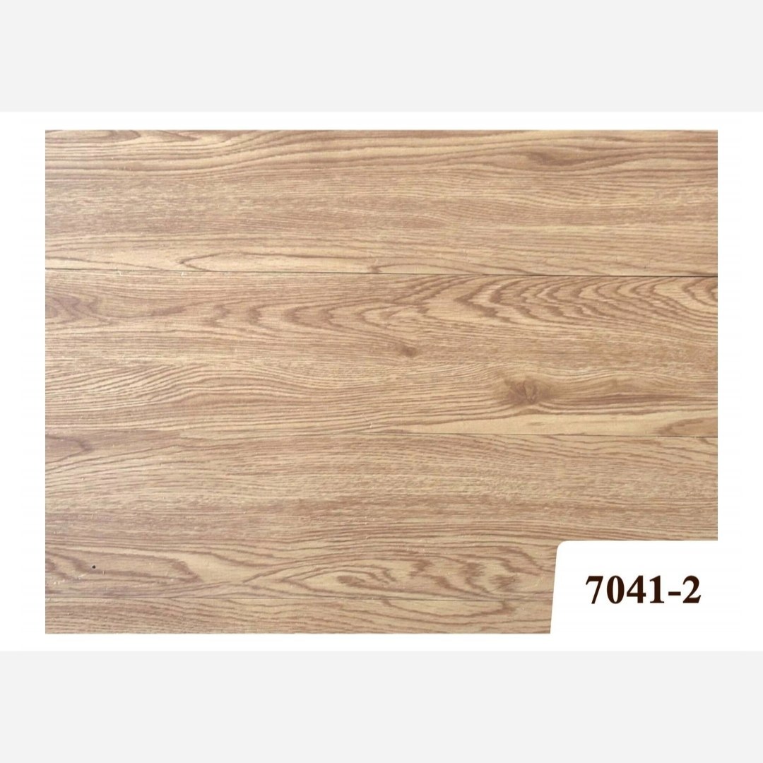 کارتون کفپوش PVC طرح چوب بدون چسب کد 2-7041 (پسکرایه)