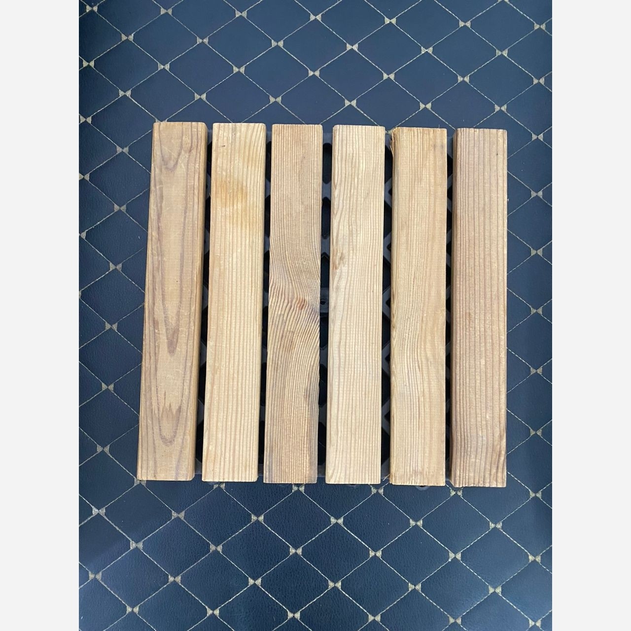تایل چوب ترموود 19میل 6تیکه ابعاد 30در30 ضدآب (پسکرایه)