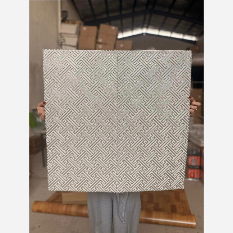 دیوارپوش فومی پشت چسبدار وارداتی کد 05-109 ابعاد70در70 cm ضخامت 5میل (پس کرایه)