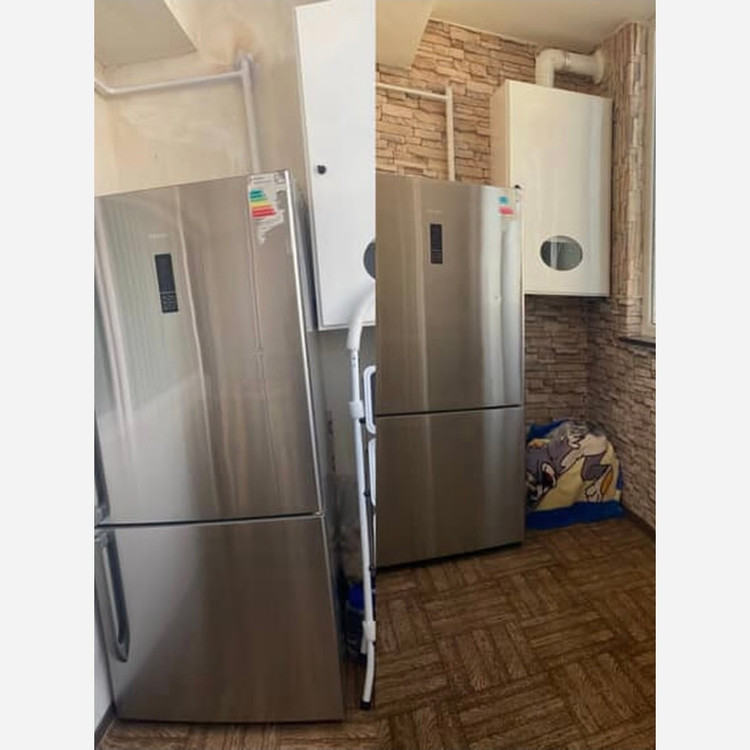 دیوارپوش فومی پشت چسبدار وارداتی کد 3303 ابعاد70در70 cm ضخامت 5میل (پس کرایه)