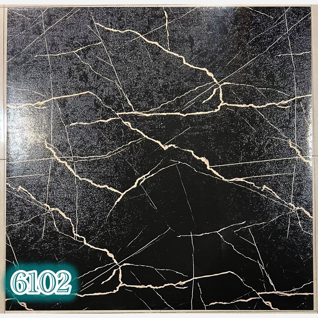 کفپوش PVC پرتردد کد 6102 طرح ماربل ابعاد120در120 cm، ضخامت 2میل (نصب با چسب جداگانه)(پس کرایه)