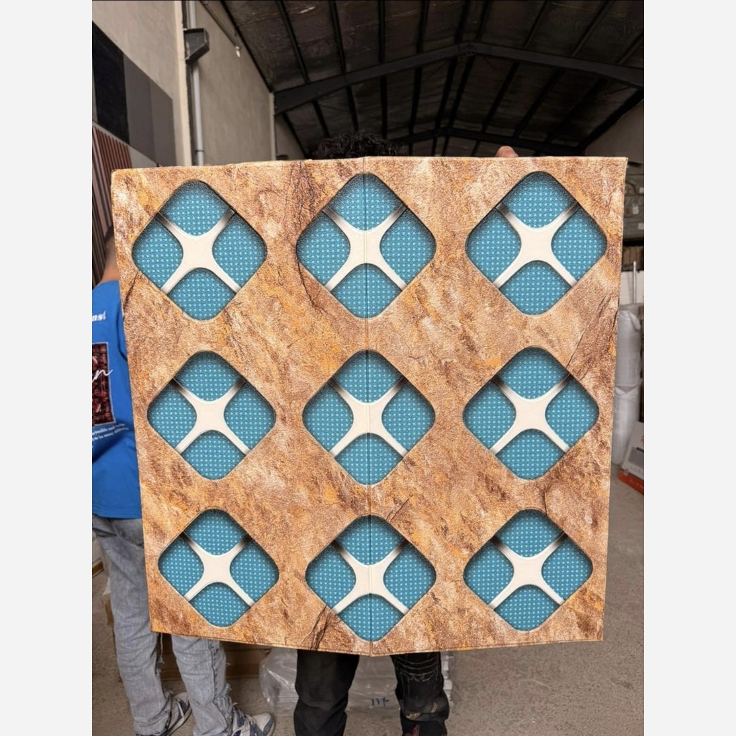 دیوارپوش فومی پشت چسبدار  وارداتی کد 18-7 ابعاد 70در70 cm ضخامت 6میل (پس کرایه)