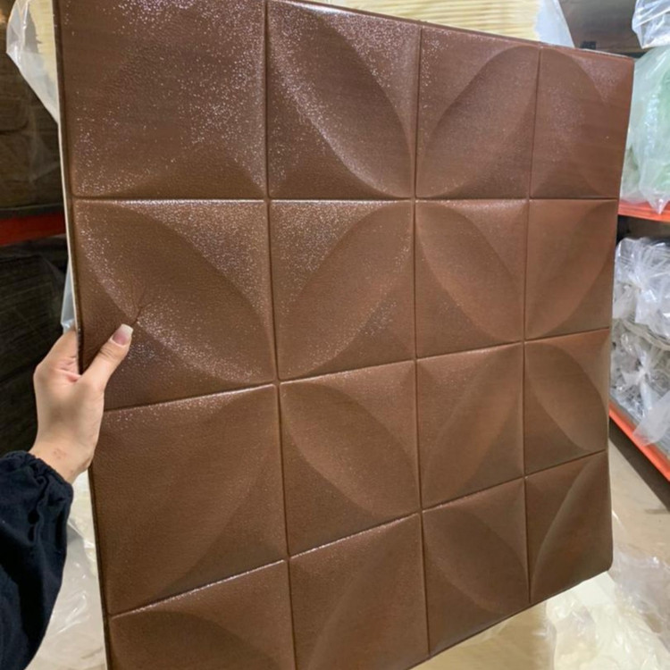دیوارپوش فومی پشت چسبدار چهار پر 70در70 cm ضخامت 7میل (پسکرایه)