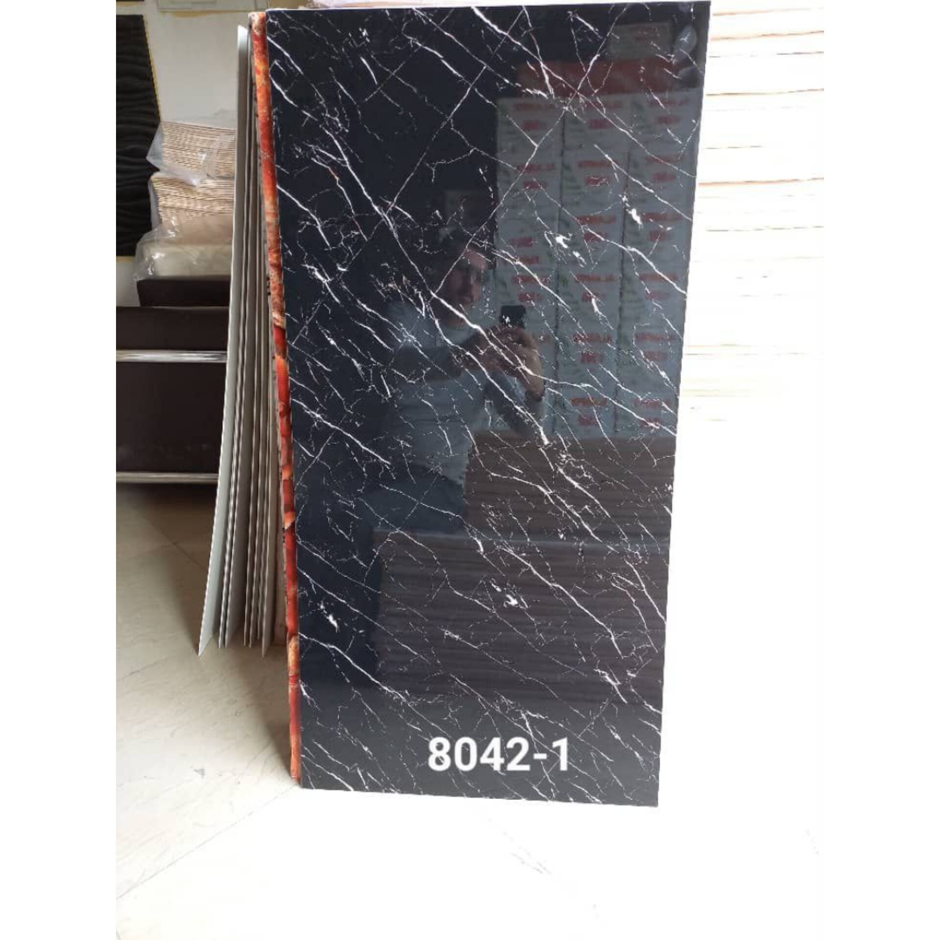 ماربل شیت کد 1-8042 ابعاد 122در280 cm ضخامت 2.5میل (پس کرایه)