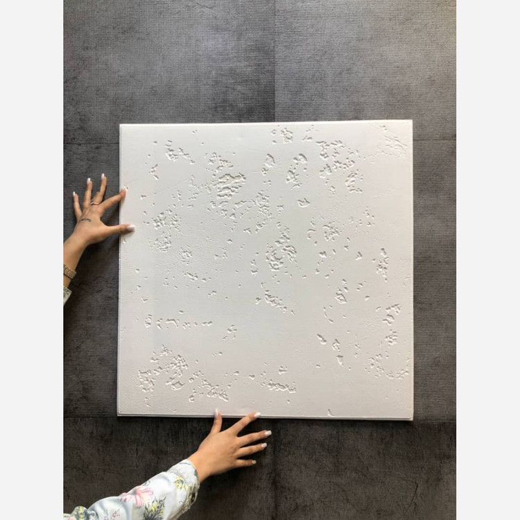 دیوارپوش پتینه فومی پشت چسبدار سفید 70در70 cm ضخامت 7میل (پس کرایه)